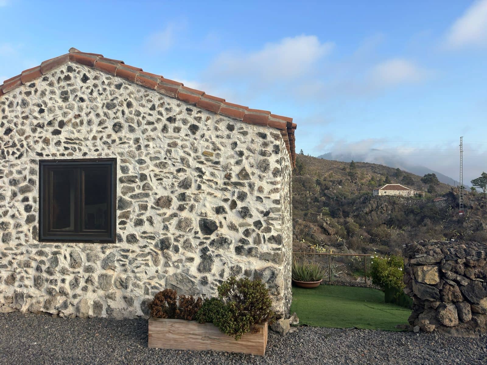 4 bedroom Finca/Country House for sale in Guia de Isora with garage - € 546,000 (Ref: 9314591)