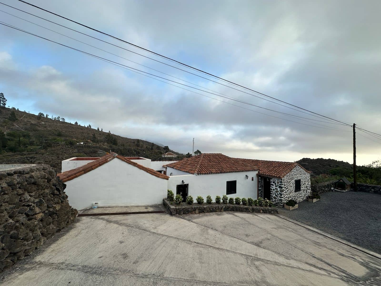 4 bedroom Finca/Country House for sale in Guia de Isora with garage - € 546,000 (Ref: 9314591)