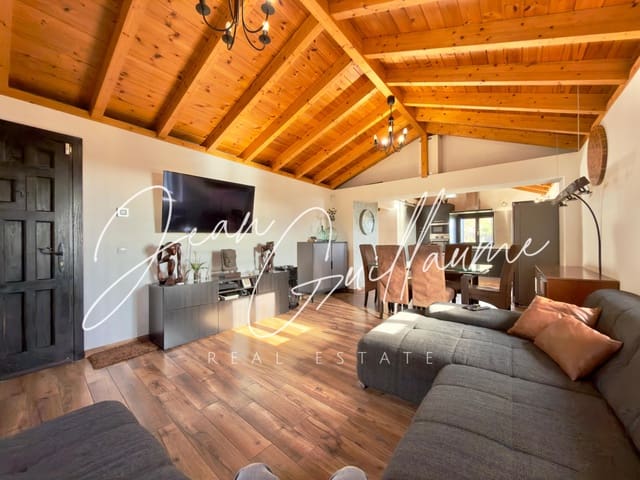 4 makuuhuone Maalaistalo myytävänä paikassa Guía de Isora mukana 
autotalli - 546 000 € (Ref: 9314591)