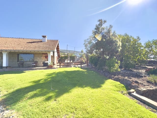 4 camera da letto Villa in vendita in La Camella, Arona con piscina garage - 2.000.000 € (Rif: 9319923)