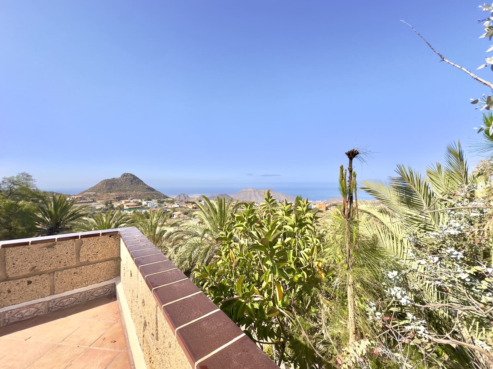 4 makuuhuone Huvila myytävänä paikassa La Camella mukana uima-altaan 
autotalli - 2 000 000 € (Ref: 9319923)