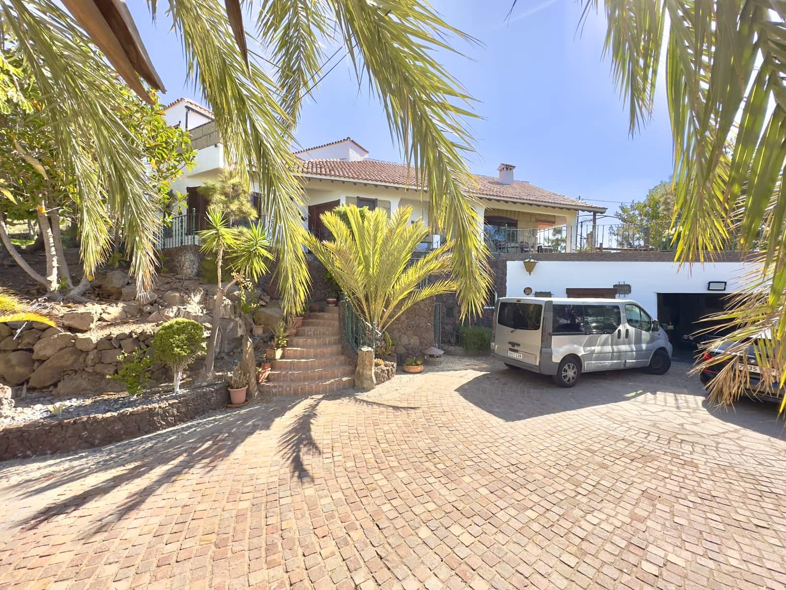 4 makuuhuone Huvila myytävänä paikassa La Camella mukana uima-altaan 
autotalli - 2 000 000 € (Ref: 9319923)