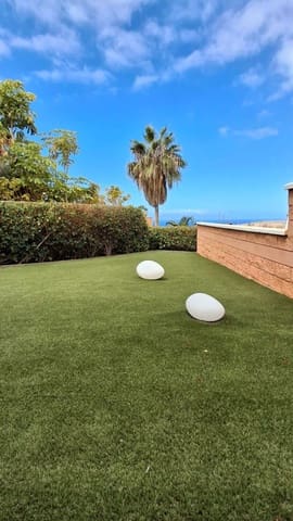 3 quarto Moradia Geminada para venda em La Caleta Adeje, Adeje com piscina garagem - 1 290 000 € (Ref: 9319924)