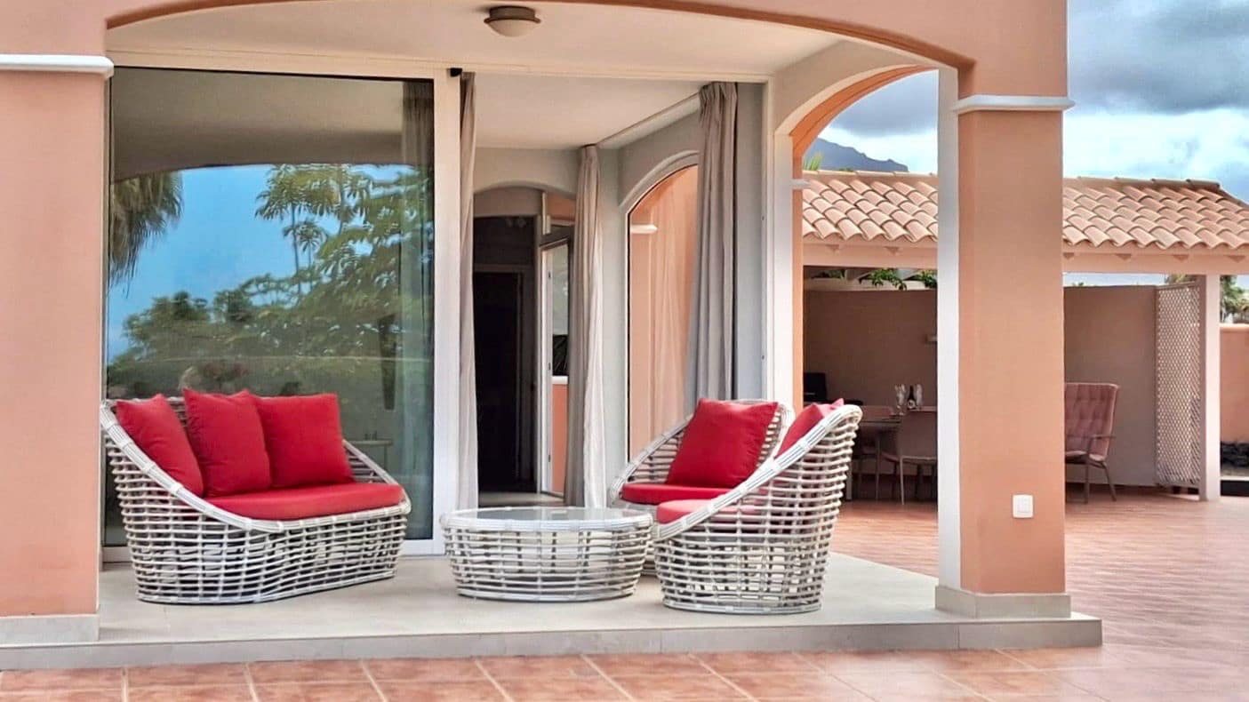 3 sypialnia Dom blizniak na sprzedaż w Costa Adeje z basenem garażem - 1 290 000 € (Ref: 9319924)