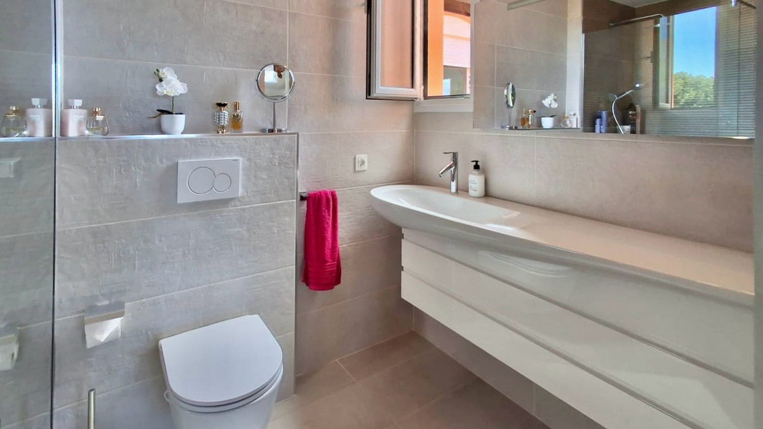 3 sypialnia Dom blizniak na sprzedaż w Costa Adeje z basenem garażem - 1 290 000 € (Ref: 9319924)