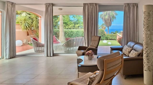 3 quarto Moradia Geminada para venda em La Caleta Adeje, Adeje com piscina garagem - 1 290 000 € (Ref: 9319924)