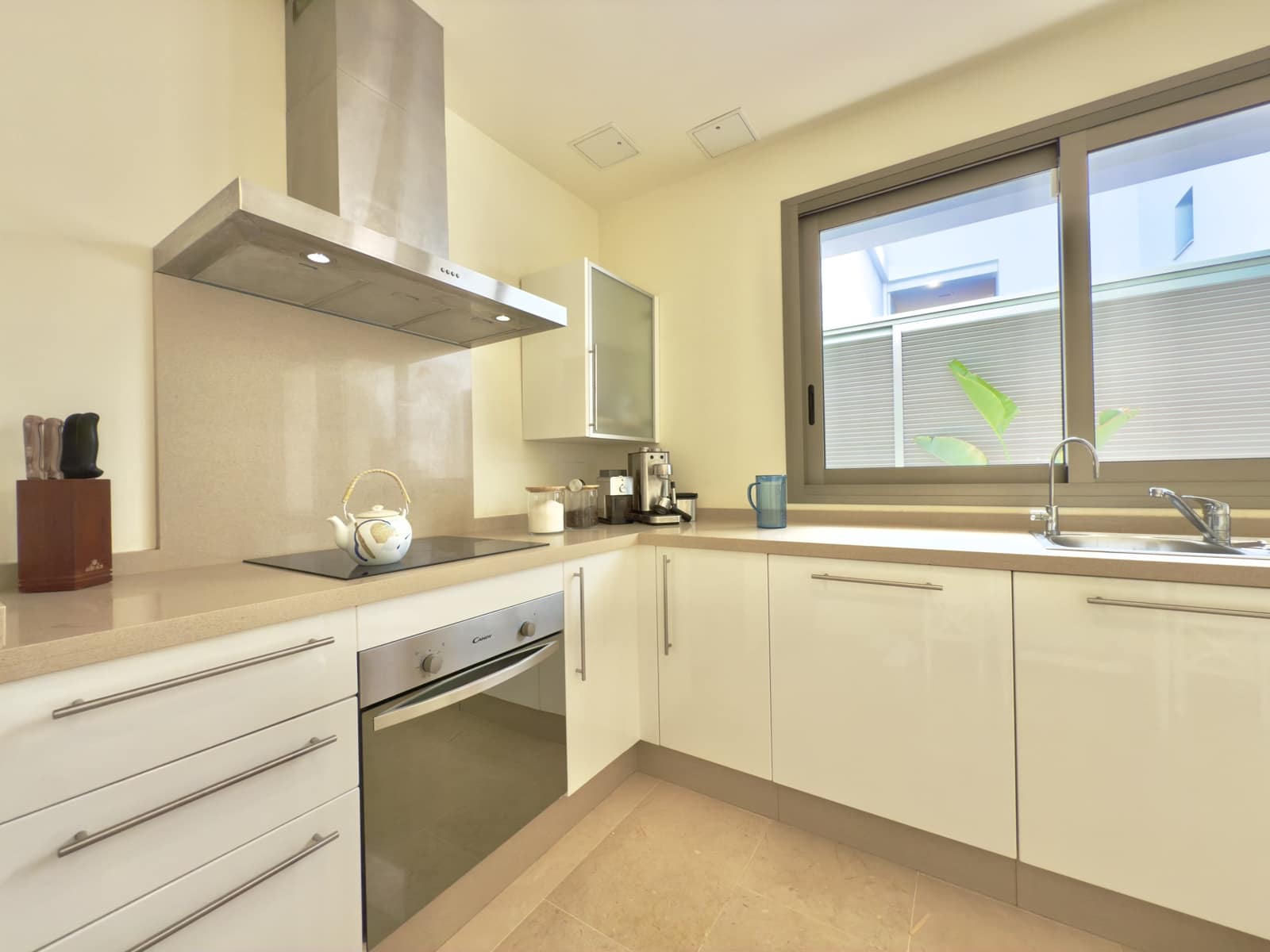 2 soveværelse Lejlighed til salg i La Caleta Adeje med swimmingpool garage - € 1.490.000 (Ref: 9319925)