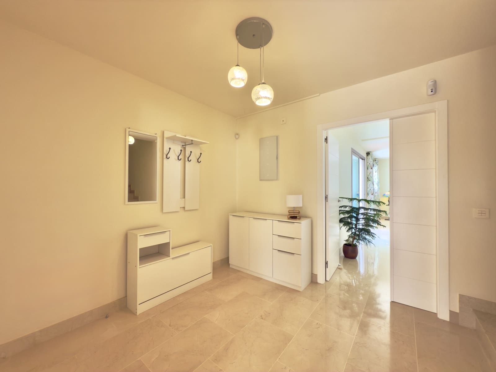 2 soveværelse Lejlighed til salg i La Caleta Adeje med swimmingpool garage - € 1.490.000 (Ref: 9319925)