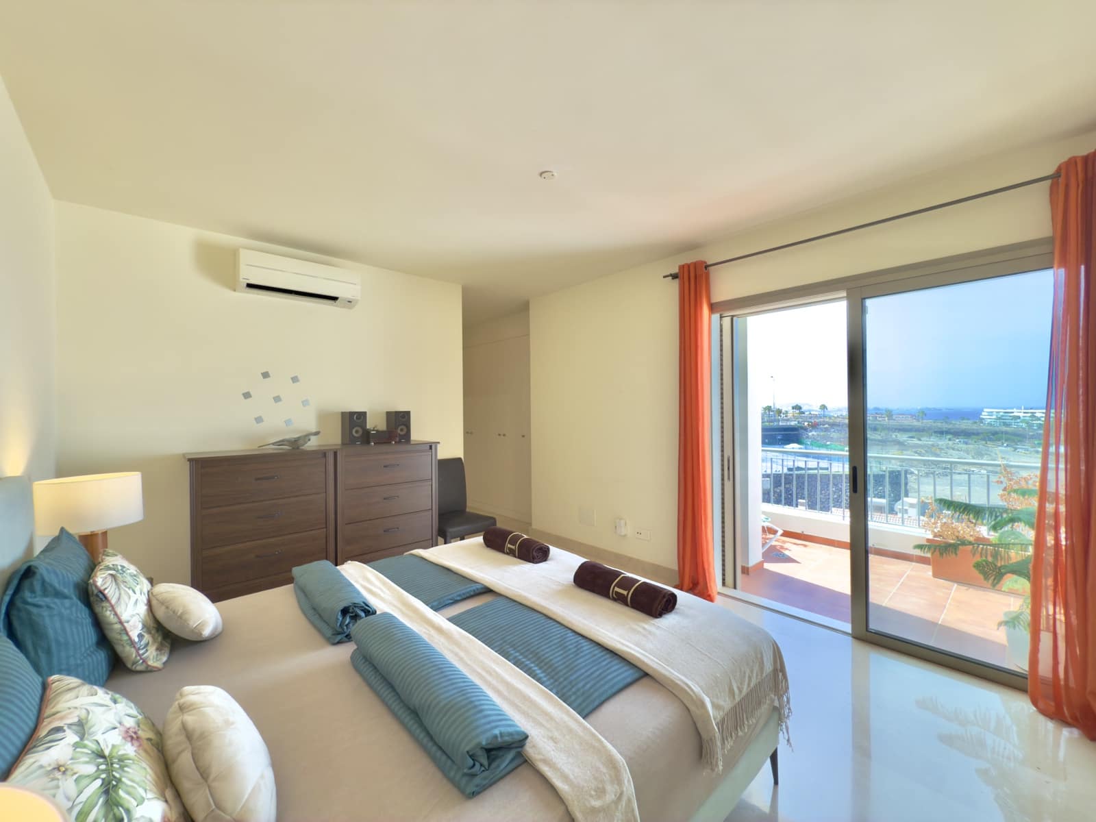 2 soveværelse Lejlighed til salg i La Caleta Adeje med swimmingpool garage - € 1.490.000 (Ref: 9319925)