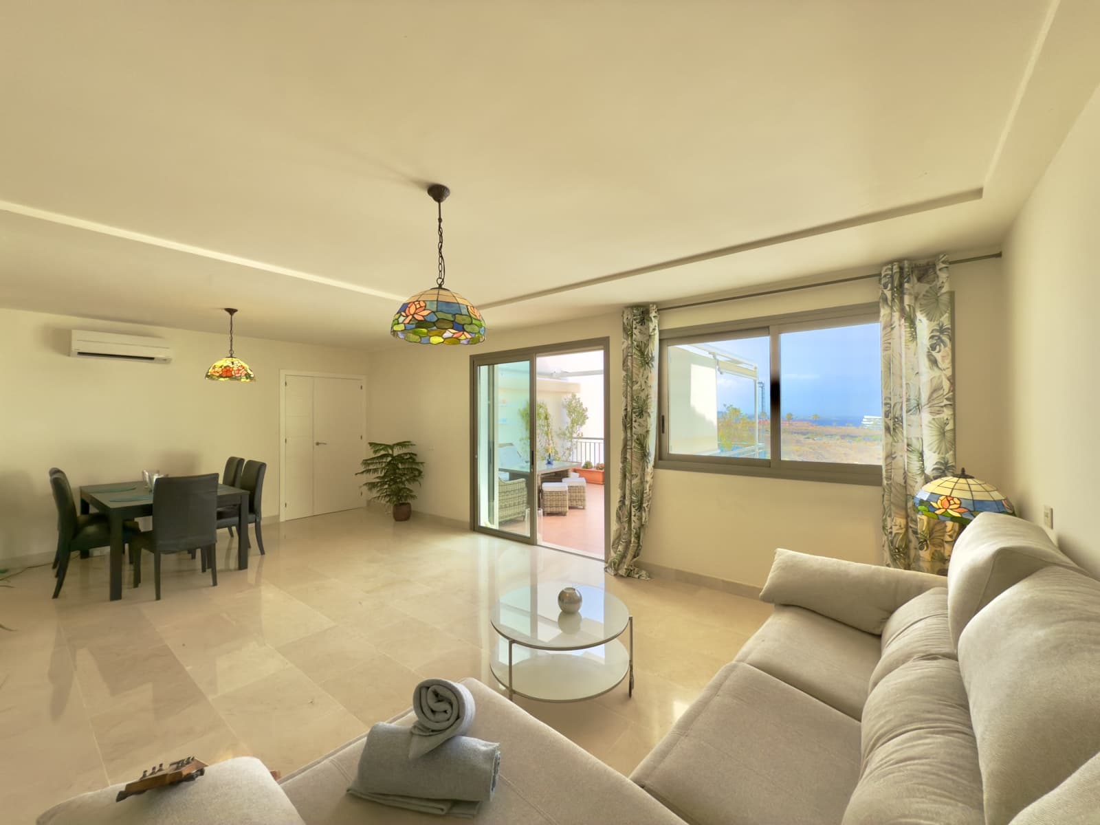 2 soveværelse Lejlighed til salg i La Caleta Adeje med swimmingpool garage - € 1.490.000 (Ref: 9319925)