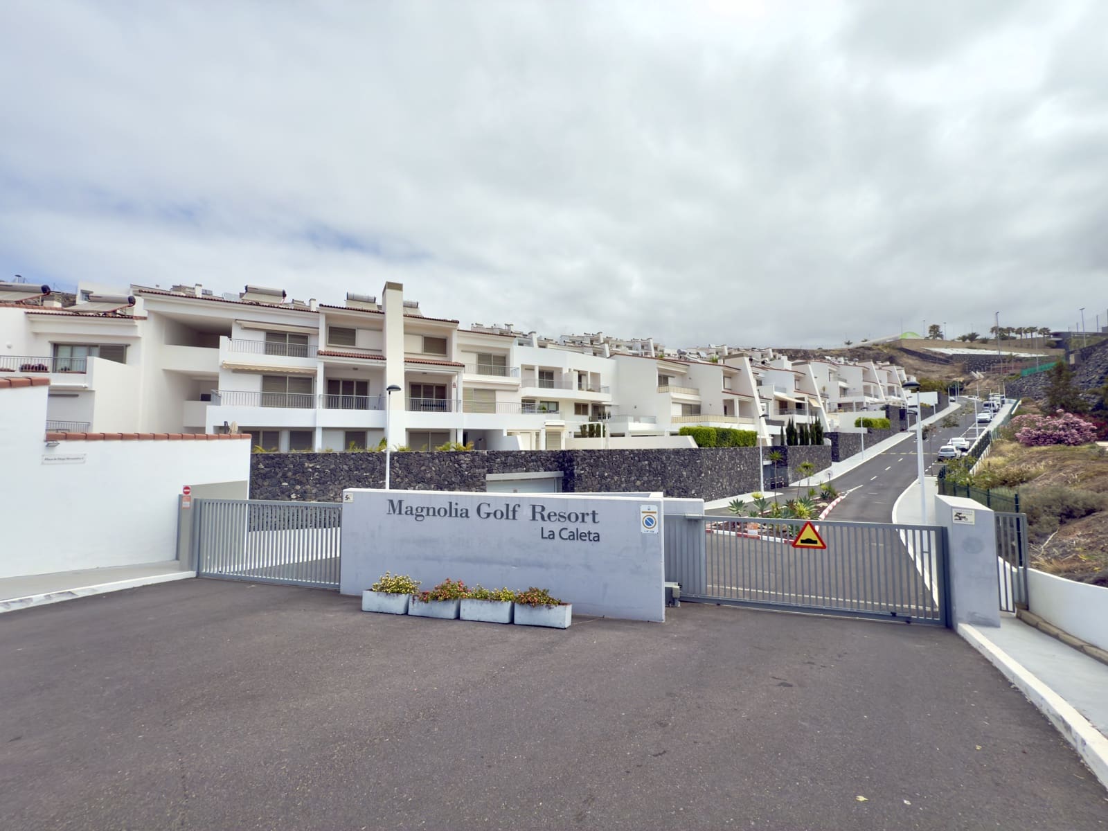 2 soveværelse Lejlighed til salg i La Caleta Adeje med swimmingpool garage - € 1.490.000 (Ref: 9319925)