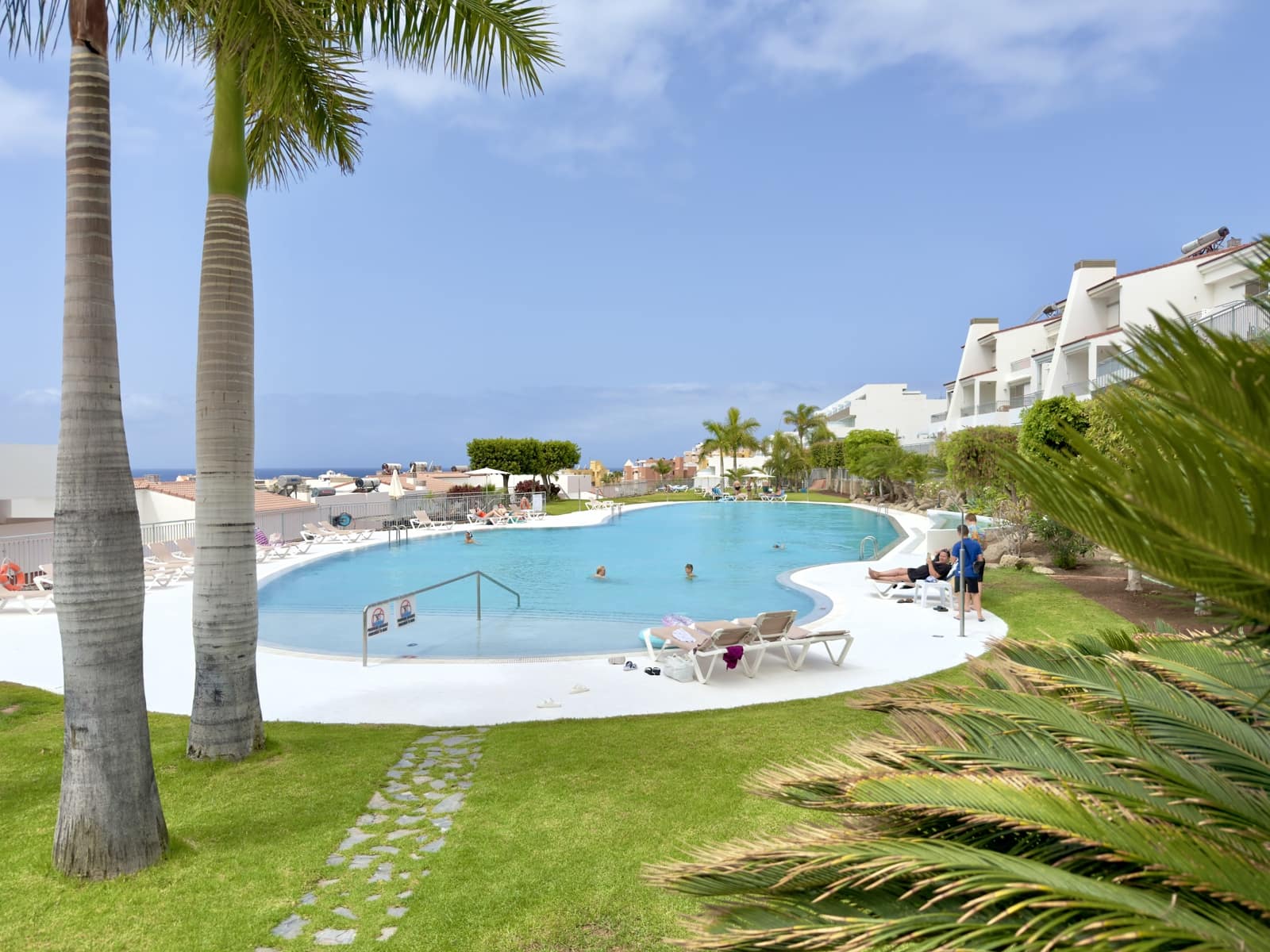 2 soveværelse Lejlighed til salg i La Caleta Adeje med swimmingpool garage - € 1.490.000 (Ref: 9319925)