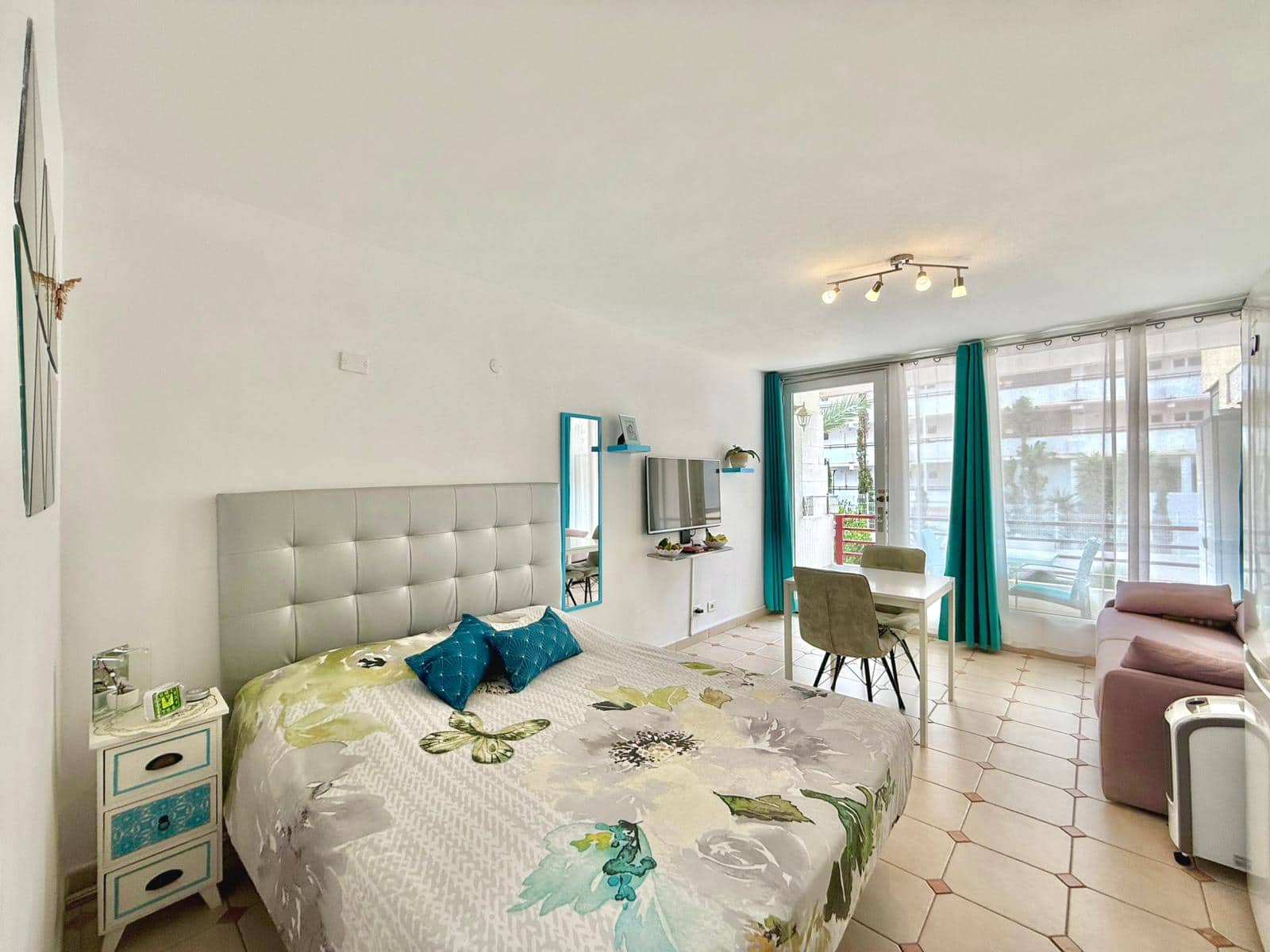 1 slaapkamer Studio te koop in Costa Adeje met zwembad garage - € 220.000 (Ref: 9395477)