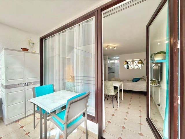 1 slaapkamer Studio te koop in Playa de las Américas, Adeje met zwembad garage - € 220.000 (Ref: 9395477)