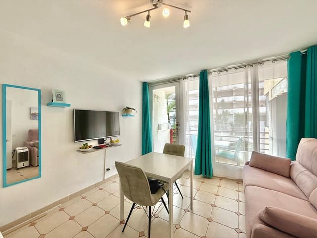 1 slaapkamer Studio te koop in Playa de las Américas, Adeje met zwembad garage - € 220.000 (Ref: 9395477)