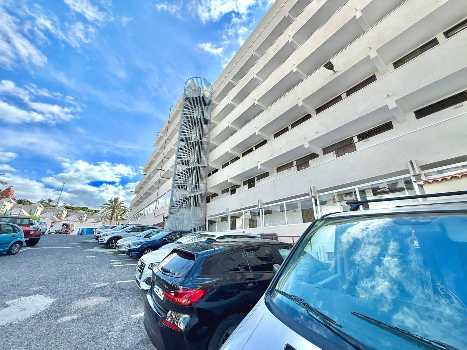 1 slaapkamer Studio te koop in Costa Adeje met zwembad garage - € 220.000 (Ref: 9395477)