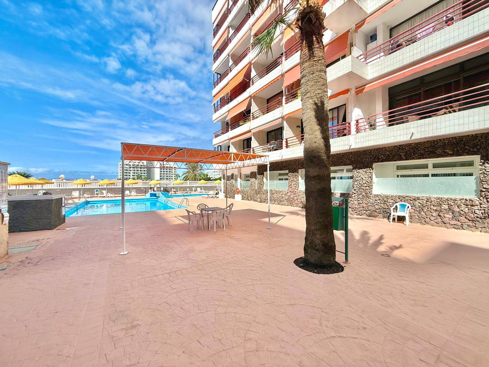 1 slaapkamer Studio te koop in Costa Adeje met zwembad garage - € 220.000 (Ref: 9395477)