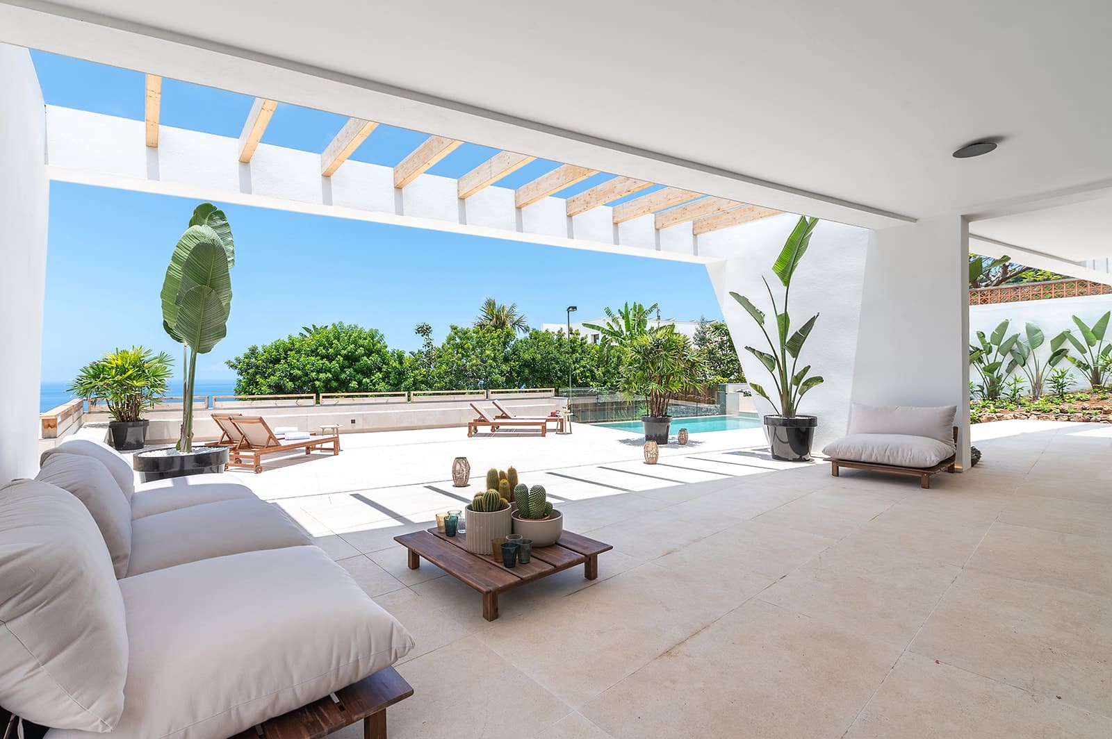 4 sypialnia Willa na sprzedaż w El Sauzal z basenem garażem - 1 750 000 € (Ref: 9405871)