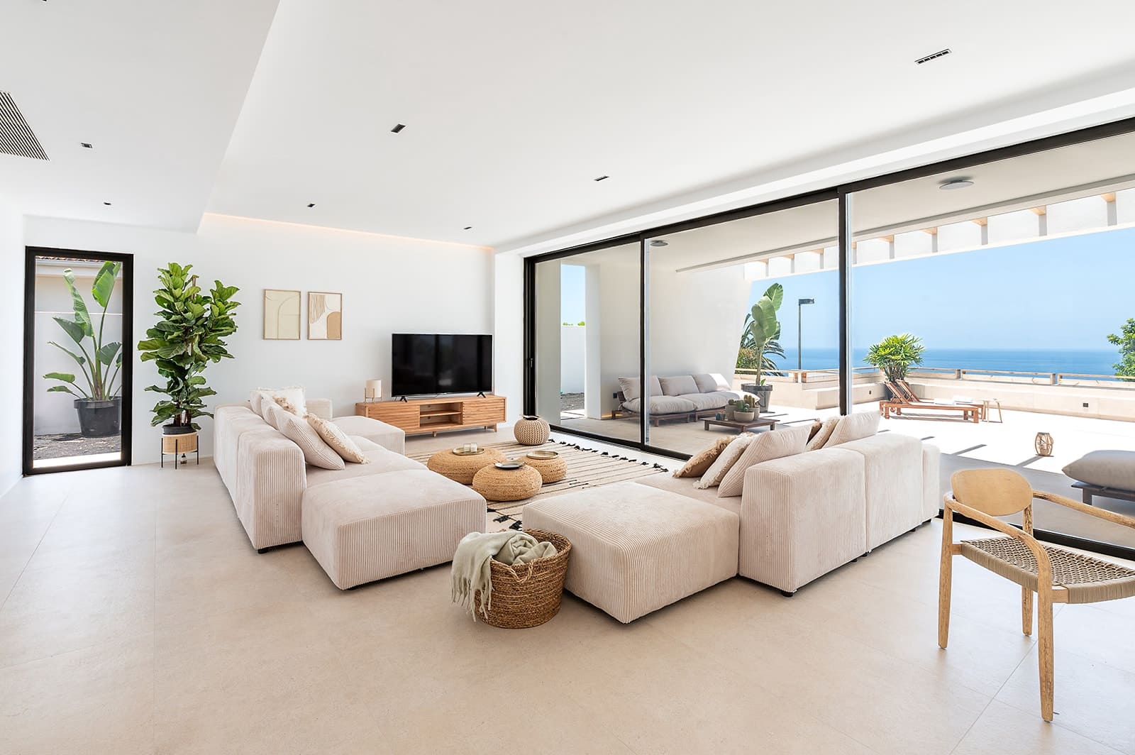 4 sypialnia Willa na sprzedaż w El Sauzal z basenem garażem - 1 750 000 € (Ref: 9405871)