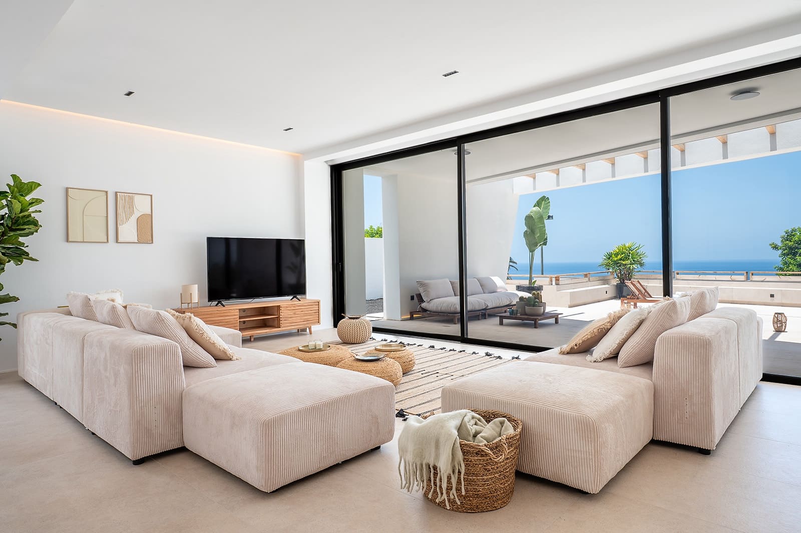 4 sypialnia Willa na sprzedaż w El Sauzal z basenem garażem - 1 750 000 € (Ref: 9405871)