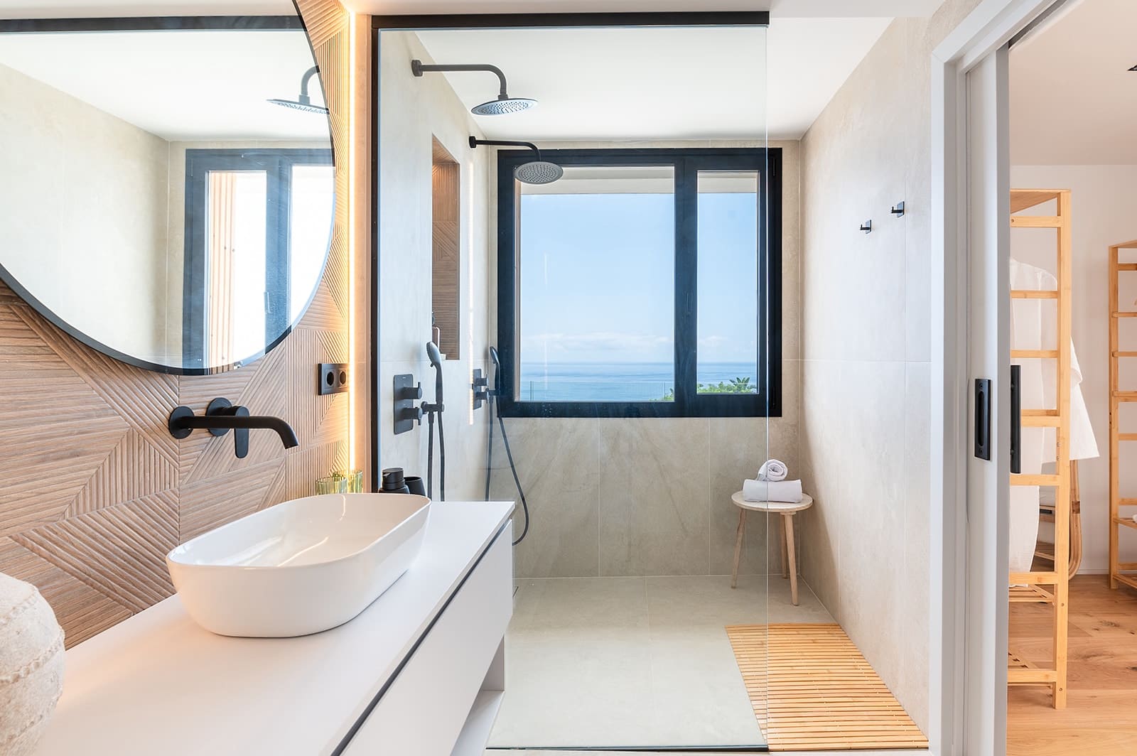 4 sypialnia Willa na sprzedaż w El Sauzal z basenem garażem - 1 750 000 € (Ref: 9405871)