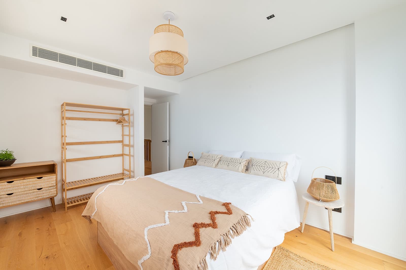 4 sypialnia Willa na sprzedaż w El Sauzal z basenem garażem - 1 750 000 € (Ref: 9405871)