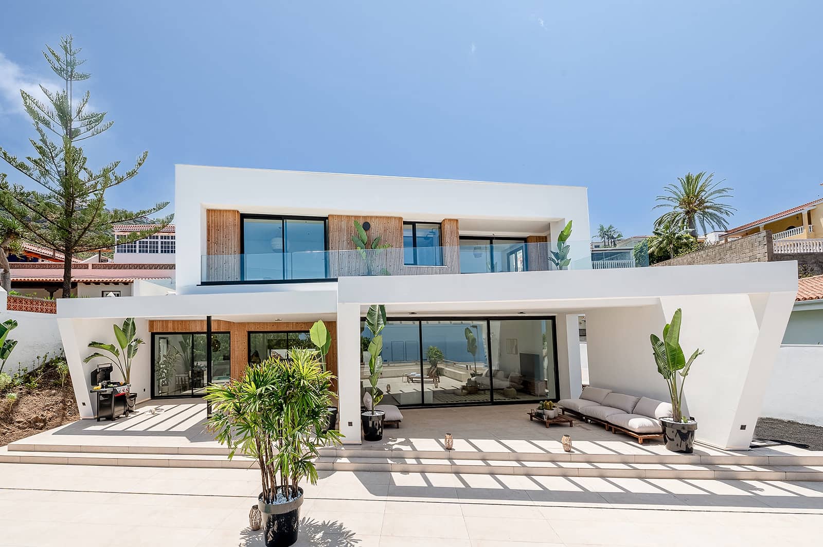 4 sypialnia Willa na sprzedaż w El Sauzal z basenem garażem - 1 750 000 € (Ref: 9405871)