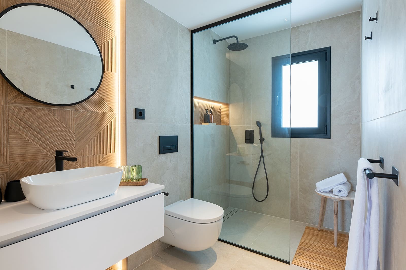 4 sypialnia Willa na sprzedaż w El Sauzal z basenem garażem - 1 750 000 € (Ref: 9405871)