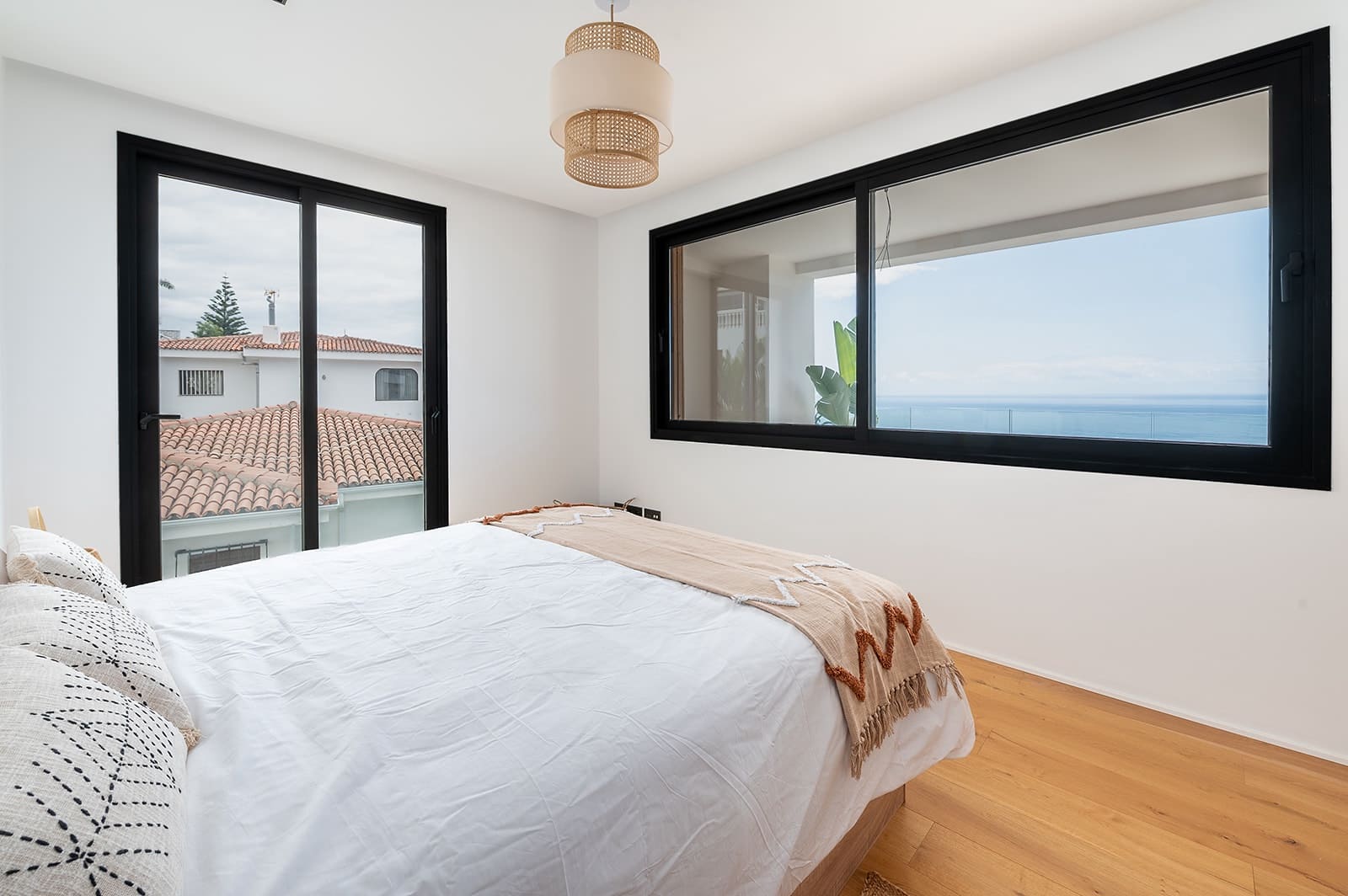 4 sypialnia Willa na sprzedaż w El Sauzal z basenem garażem - 1 750 000 € (Ref: 9405871)