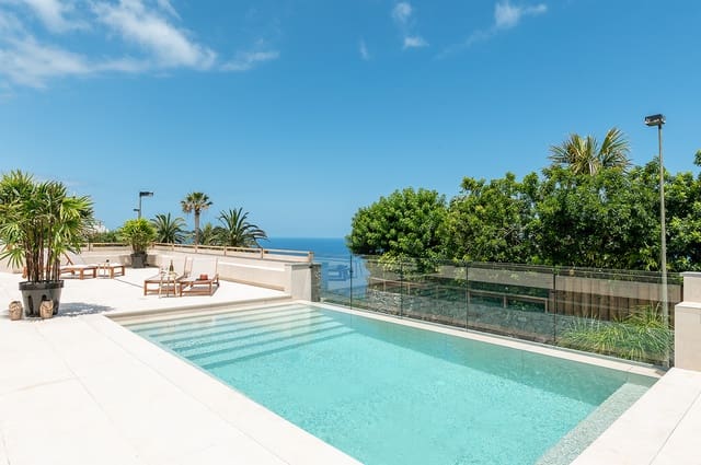 4 sypialnia Willa na sprzedaż w El Sauzal z basenem garażem - 1 750 000 € (Ref: 9405871)