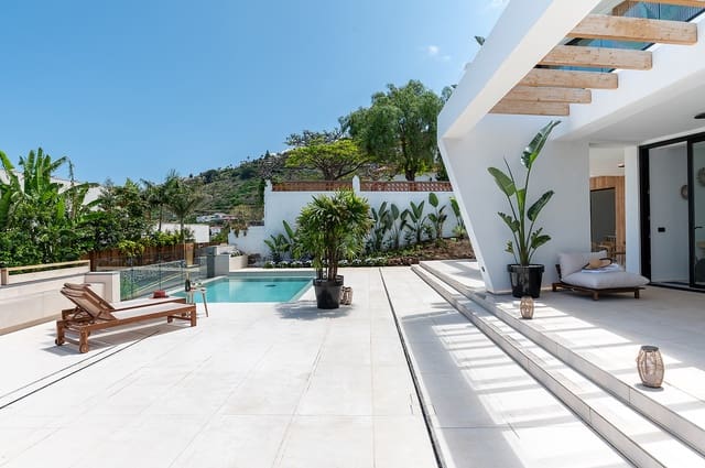 4 sypialnia Willa na sprzedaż w El Sauzal z basenem garażem - 1 750 000 € (Ref: 9405871)