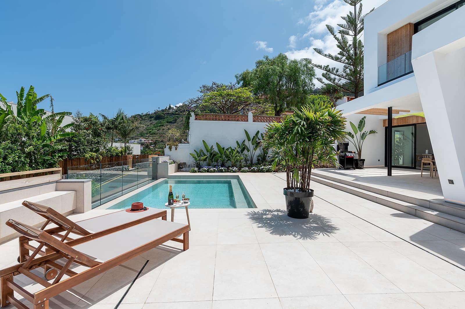 4 sypialnia Willa na sprzedaż w El Sauzal z basenem garażem - 1 750 000 € (Ref: 9405871)