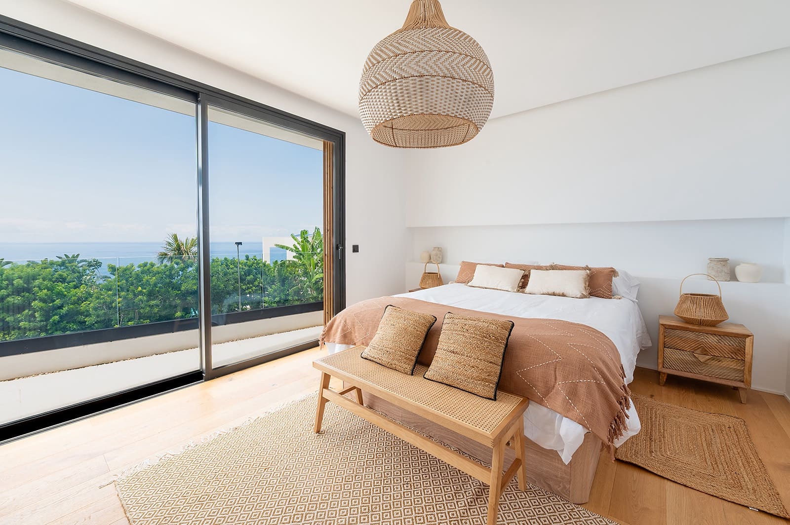 4 sypialnia Willa na sprzedaż w El Sauzal z basenem garażem - 1 750 000 € (Ref: 9405871)