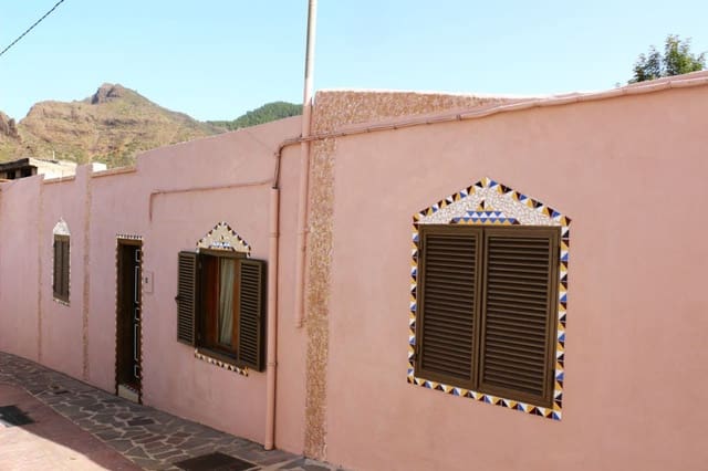 3 bedroom Townhouse for sale in Santiago del Teide - € 235,000 (Ref: 9405907)