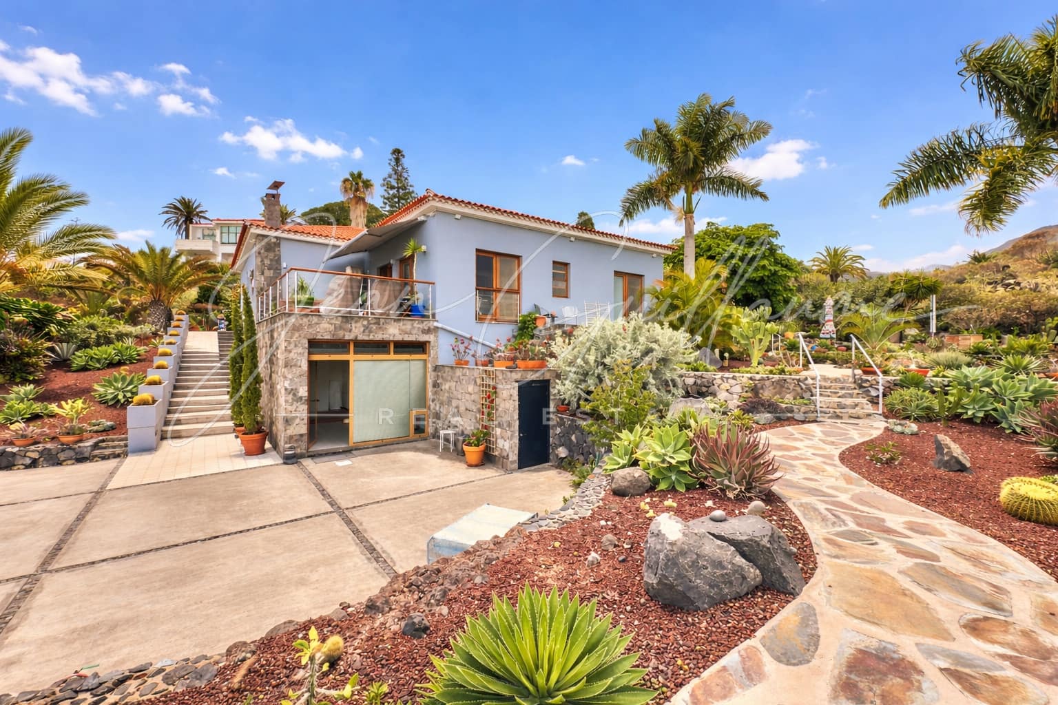 3 bedroom Villa for sale in Buenavista del Norte with garage - € 1,100,000 (Ref: 9405931)