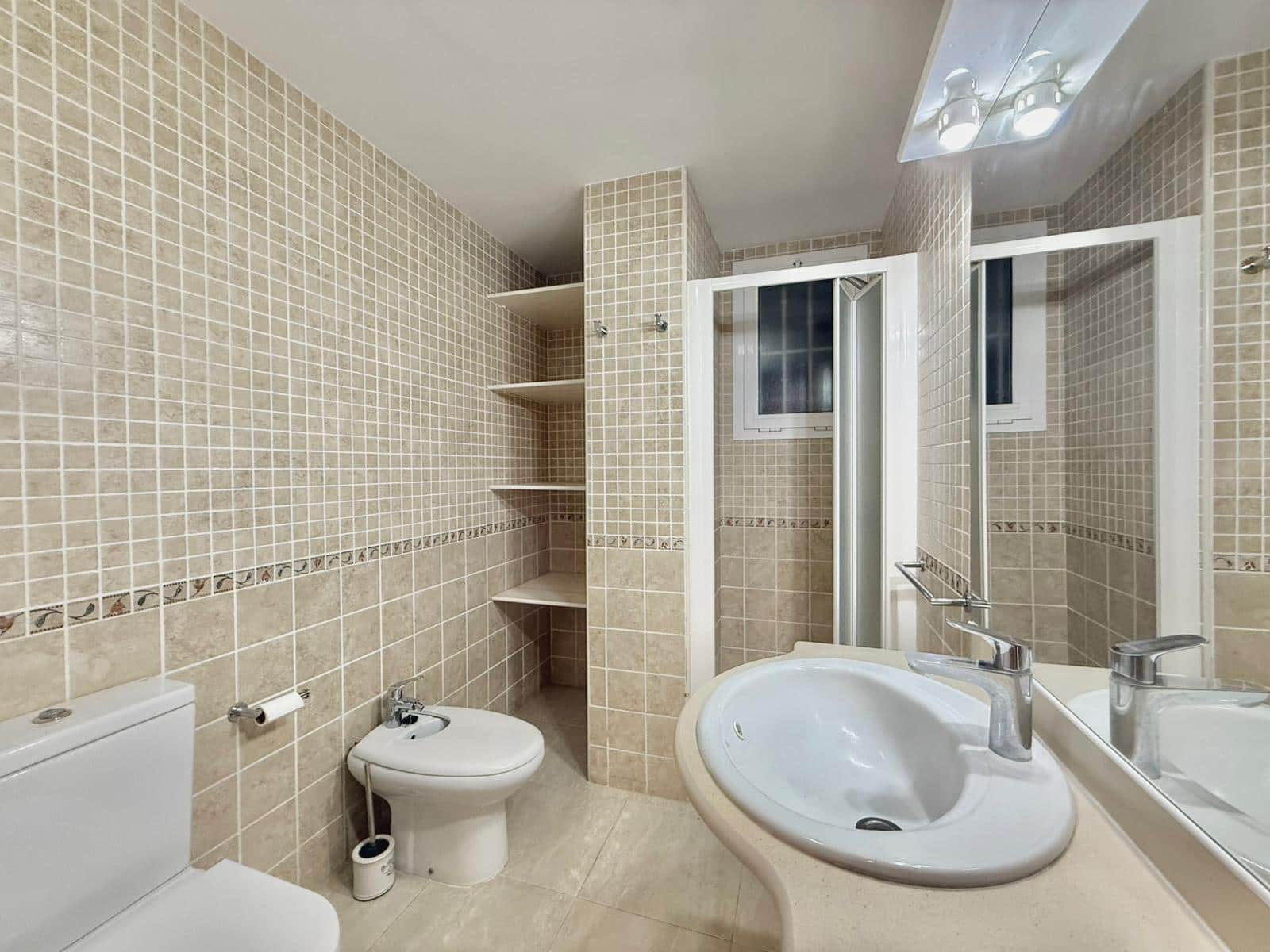 2 soverom Leilighet til salgs i Torviscas med svømmebasseng garasje - € 490 000 (Ref: 9449713)