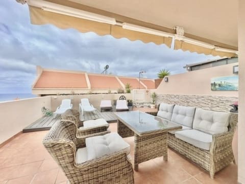 3 sypialnia Dom na sprzedaż w Santiago del Teide z basenem garażem - 595 000 € (Ref: 9460675)