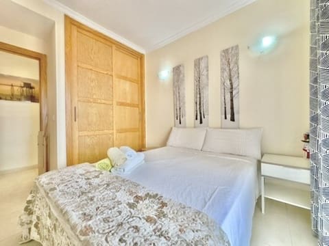 3 sypialnia Dom na sprzedaż w Santiago del Teide z basenem garażem - 595 000 € (Ref: 9460675)