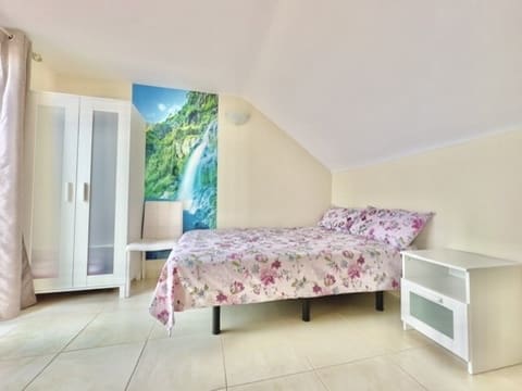 3 sypialnia Dom na sprzedaż w Santiago del Teide z basenem garażem - 595 000 € (Ref: 9460675)