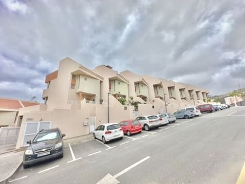 3 sypialnia Dom na sprzedaż w Santiago del Teide z basenem garażem - 595 000 € (Ref: 9460675)