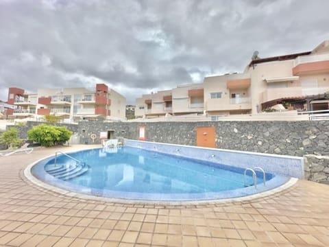 3 sypialnia Dom na sprzedaż w Santiago del Teide z basenem garażem - 595 000 € (Ref: 9460675)