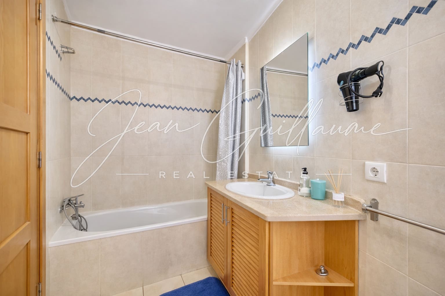 3 bedroom Townhouse for sale in Santiago del Teide with pool garage - € 595,000 (Ref: 9460675)