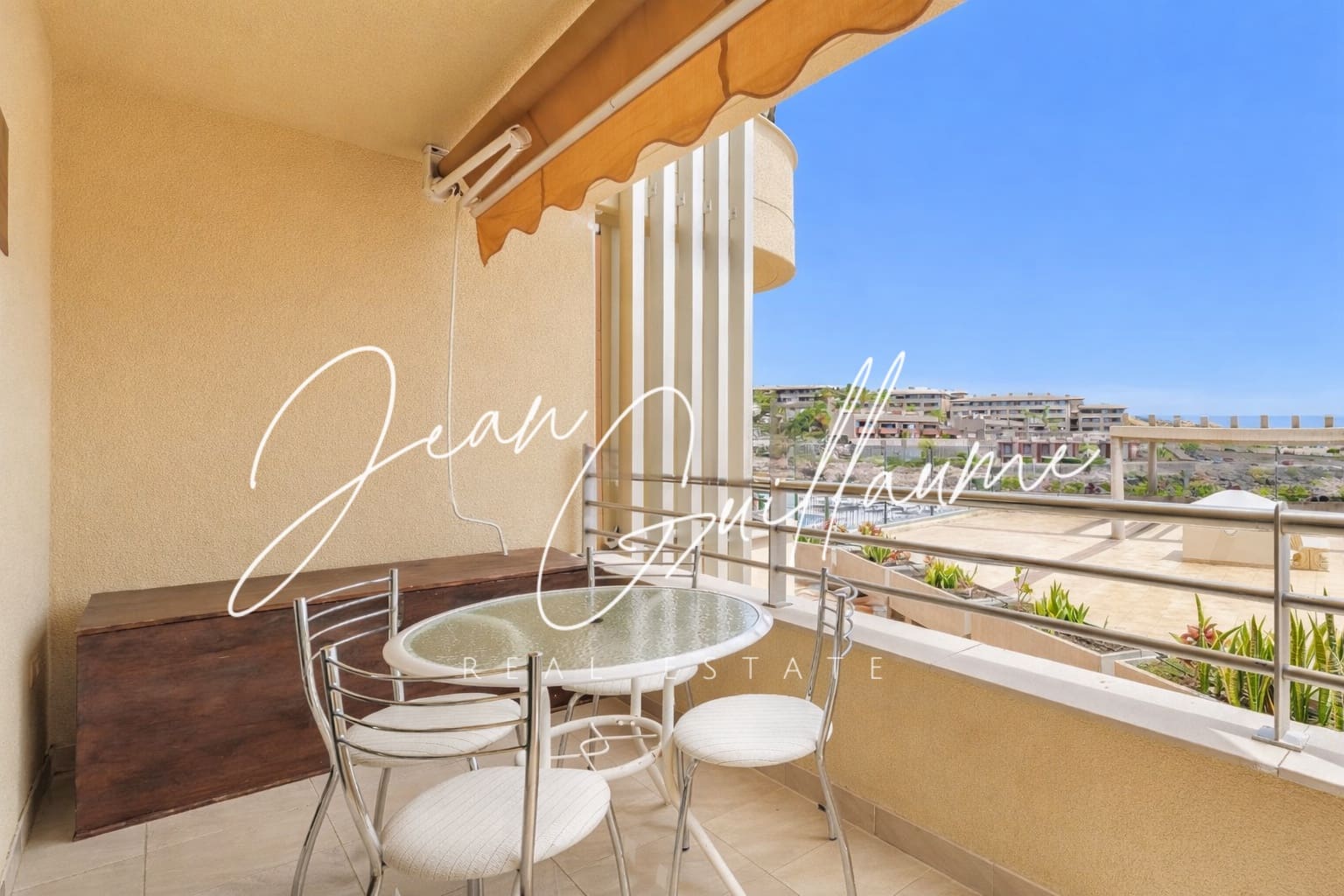 2 bedroom Apartment for sale in Playa Paraiso with pool - € 285,000 (Ref: 9490898)