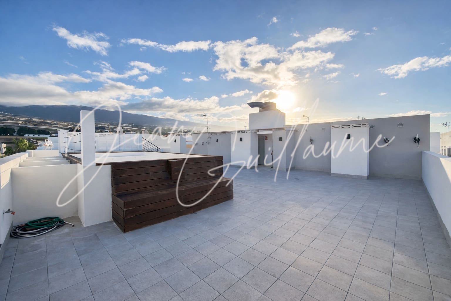 2 quarto Apartamento para venda em Playa San Juan com piscina garagem - 325 000 € (Ref: 9553047)