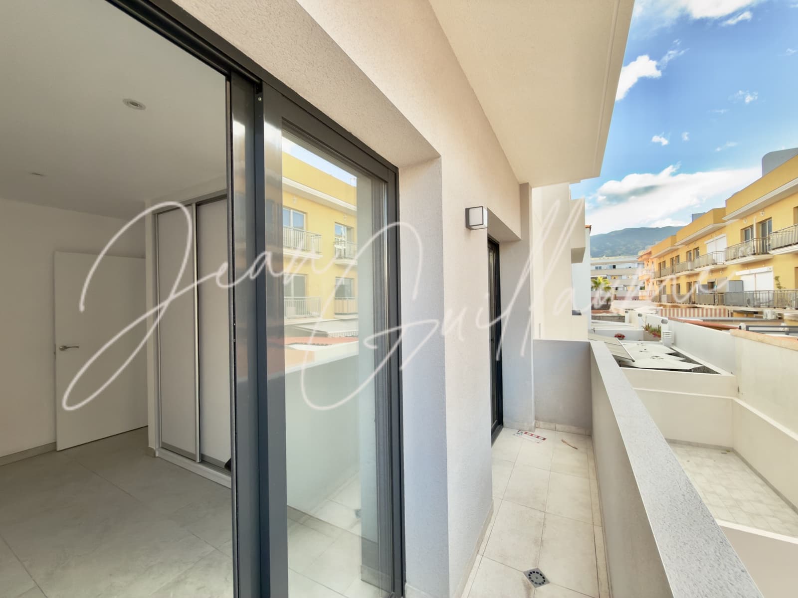 2 quarto Apartamento para venda em Playa San Juan com piscina garagem - 325 000 € (Ref: 9553047)