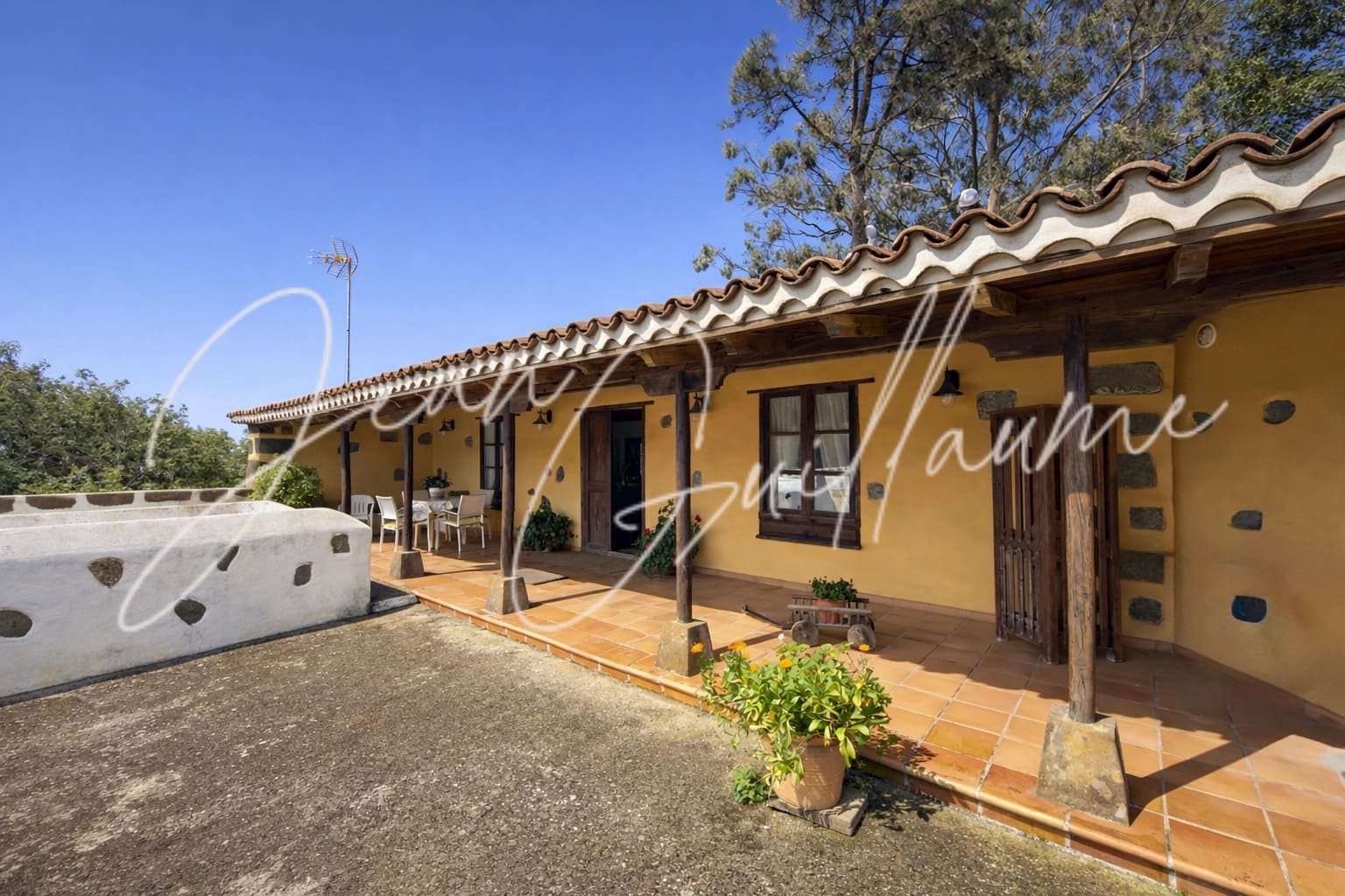 2 makuuhuone Maalaistalo myytävänä paikassa El Tanque mukana uima-altaan 
autotalli - 450 000 € (Ref: 9558884)