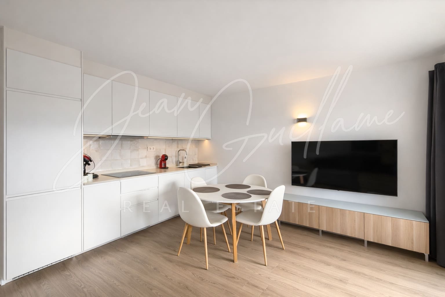 1 bedroom Apartment for sale in Los Cristianos with pool garage - € 309,950 (Ref: 9619822)