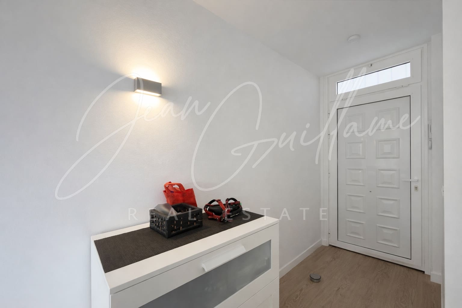 1 bedroom Apartment for sale in Los Cristianos with pool garage - € 309,950 (Ref: 9619822)