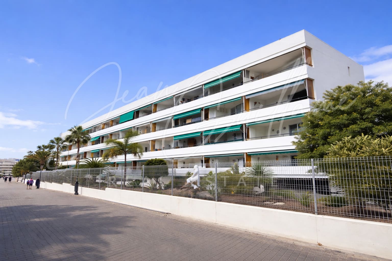 1 bedroom Apartment for sale in Los Cristianos with pool garage - € 309,950 (Ref: 9619822)