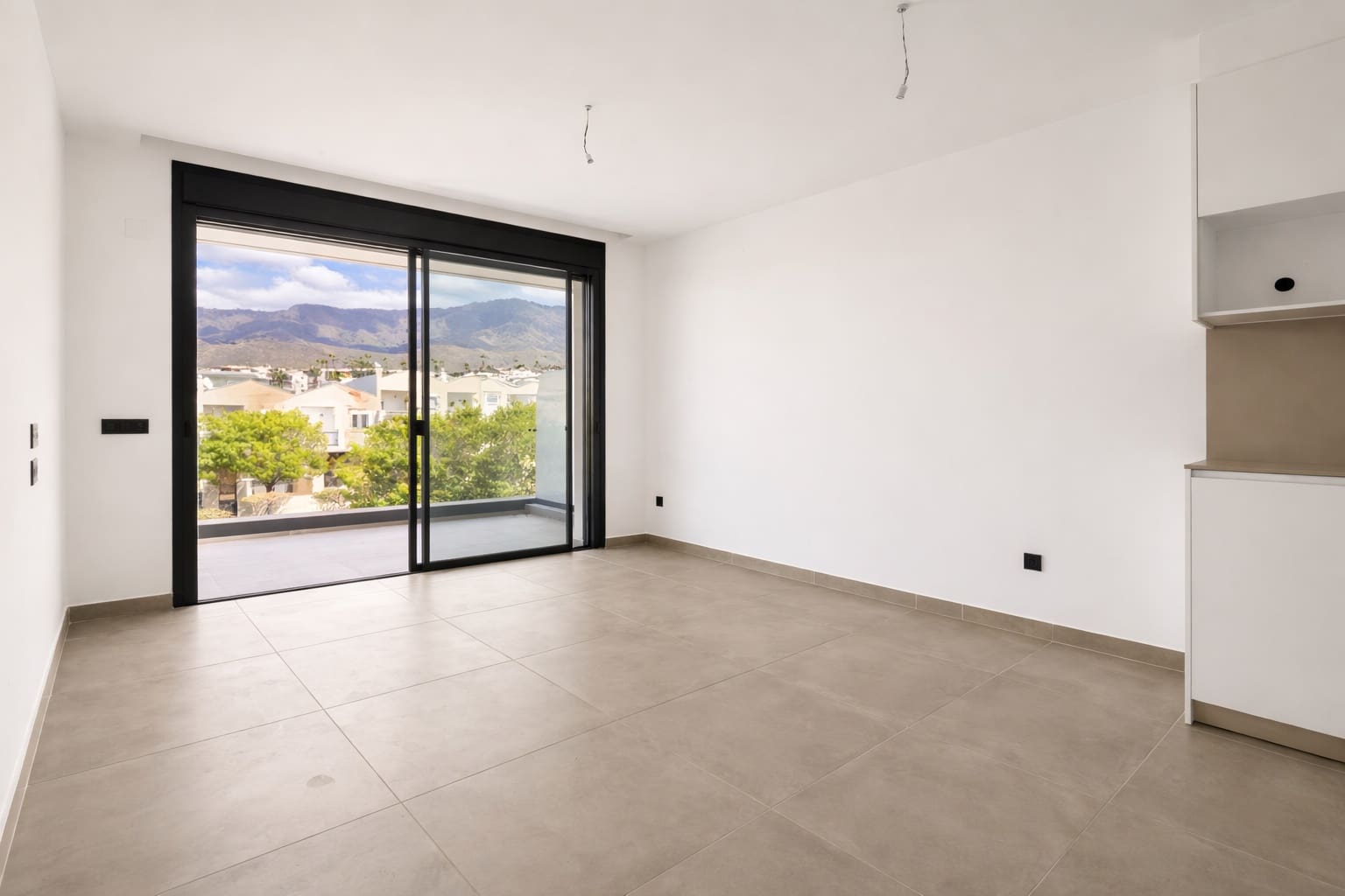 2 sypialnia Apartament na sprzedaż w Costa Adeje z basenem garażem - 595 000 € (Ref: 9769042)